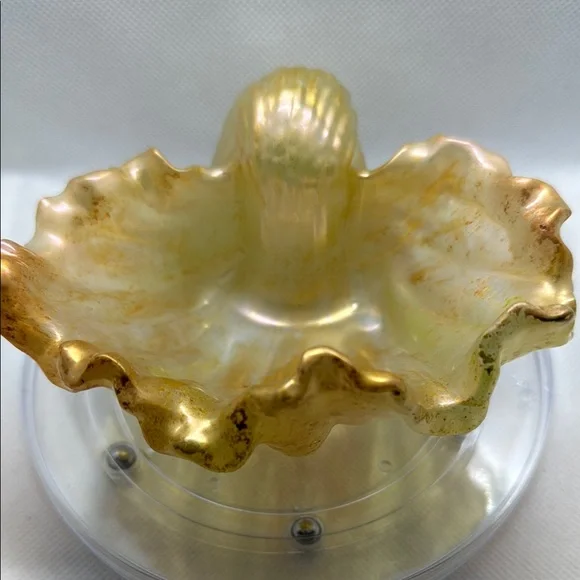 Unique Resin Gold Leaf-Shaped Decorative Bowl - Picture 17 of 17